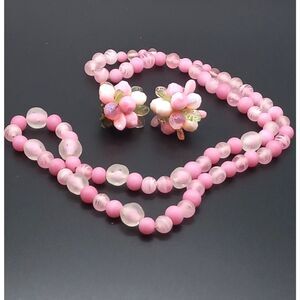 Satin finish 14k clasp Art Glass necklace paired with Germany Earrings